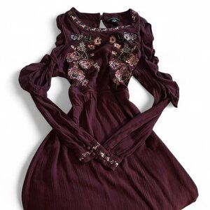 Vintage American Eagle Outfitters Women's Burgundy Open Shoulder Dress